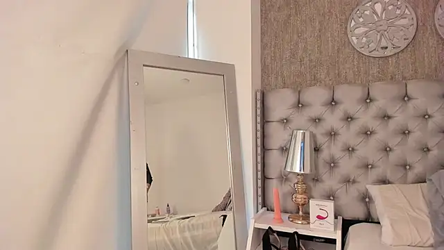 NahomyAngel online show from September 30, 1:17 pm