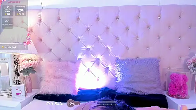 CaterinaRomano online show from April 16, 8:08 pm