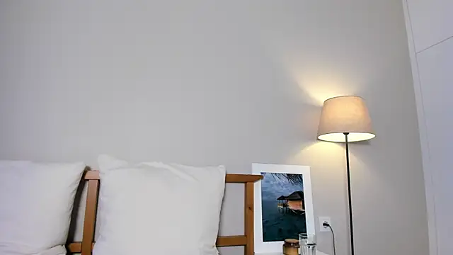 kittyphoria online show from October 8, 6:18 am