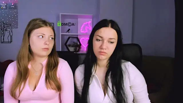 melani bumm online show from October 2, 7:02 am