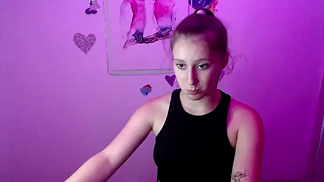 Snapshot of Milka_kamila chatting on September 16, 12:35 pm Milka kamila online show from September 16, 12:35 pm