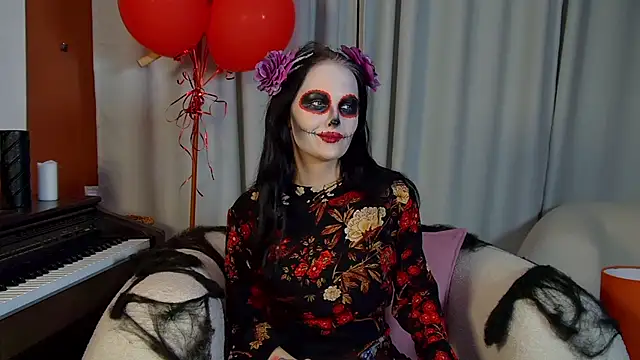 MollyMillsen online show from October 25, 6:26 pm