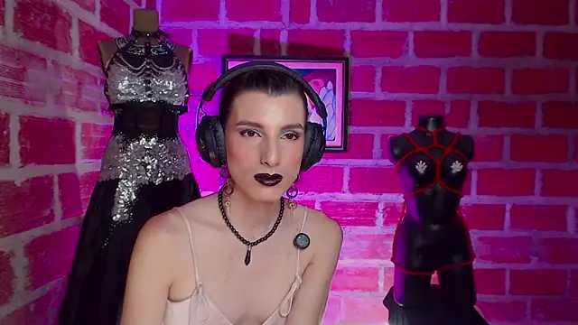 Moira-Hot online show from March 29, 6:29 pm