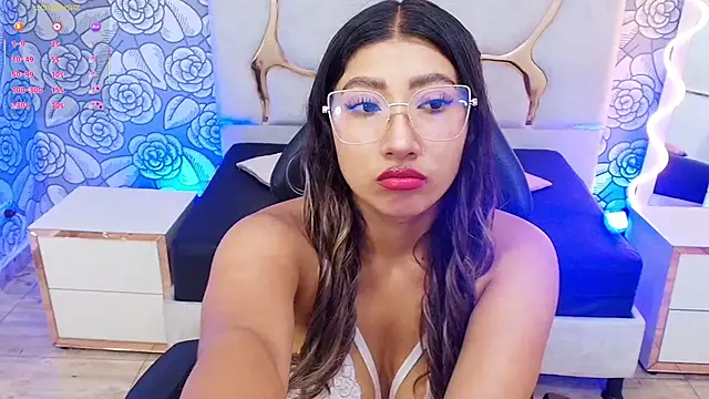 Kenndal tay online show from September 10, 7:03 pm