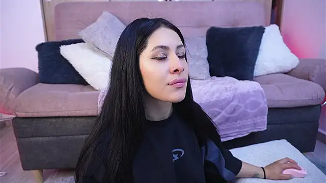 SophiieCumsx online show from March 17, 1:53 am