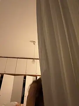 SophiiaStarr online show from December 19, 7:39 pm