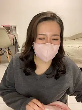 NATSUMI00 online show from November 19, 3:45 pm