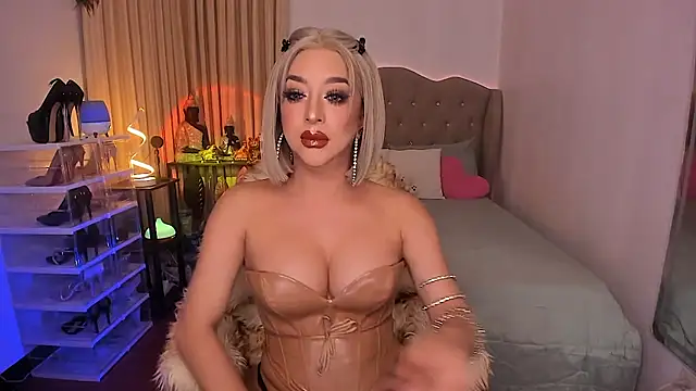 Dream Goddess online show from March 21, 2:11 pm