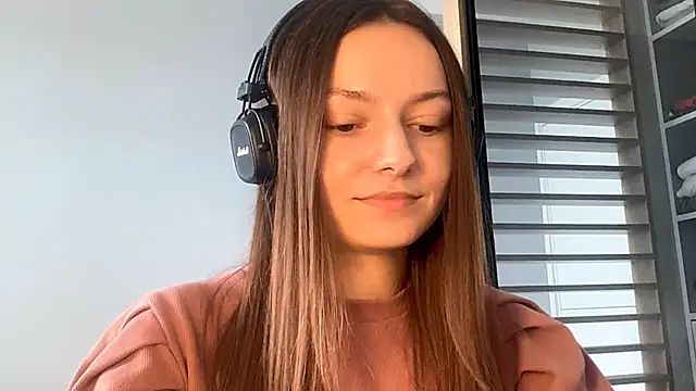 Snapshot of SoulHiperAgne_ chatting on September 19, 9:52 am SoulHiperAgne online show from September 19, 9:52 am