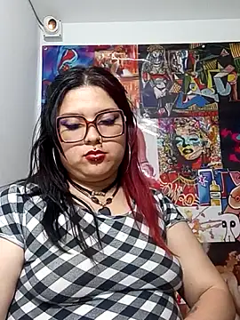 Snapshot of Curvy-Queen chatting on September 27, 5:03 am Curvy-Queen online show from September 27, 5:03 am