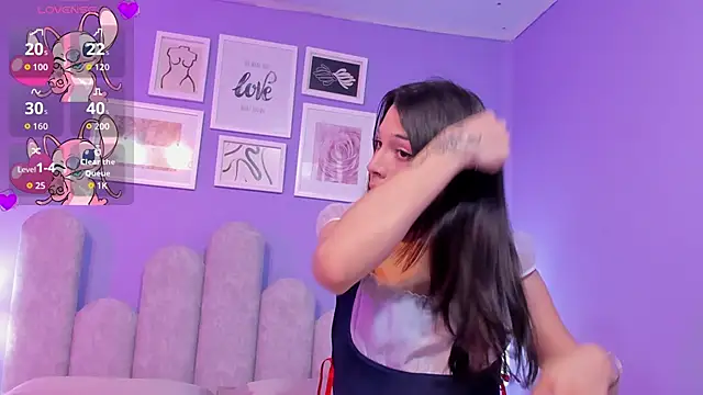 lucrecia sucker online show from November 26, 8:10 pm