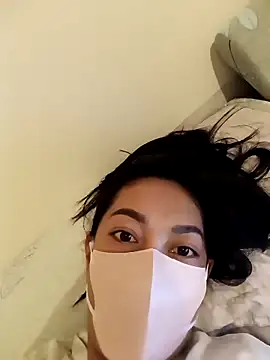 lisa huynh online show from September 12, 6:03 am