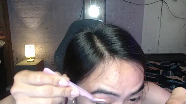 prettyasianjas online show from November 4, 12:04 am