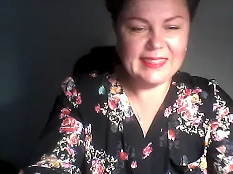 Snapshot of EllaLove2277 chatting on September 18, 4:05 pm EllaLove2277 online show from September 18, 4:05 pm