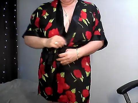 EllaLove2277 online show from December 15, 6:29 am