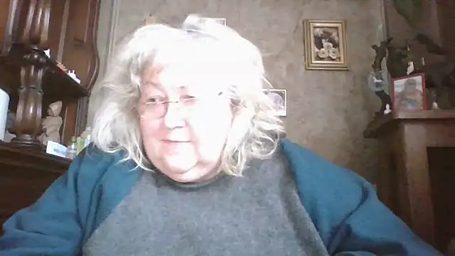 Lala-Love56 online show from December 4, 11:56 am