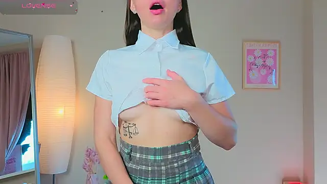 OliviaKis  online show from September 17, 7:17 am