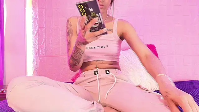 Snapshot of Baby_kinky-- chatting on October 8, 2:43 pm Baby kinky-- online show from October 8, 2:43 pm