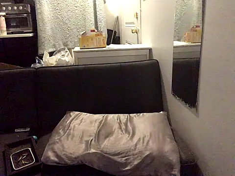 littyleesh1 online show from November 13, 10:42 pm