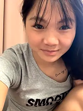 Emlyly-18 online show from October 13, 3:09 am