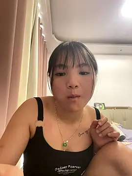 Emlyly-18 online show from September 15, 4:43 am