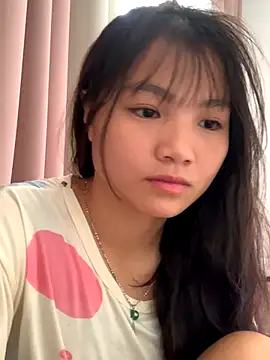 Emlyly-18 online show from September 21, 5:50 am