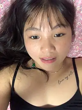 Emlyly-18 online show from October 19, 4:25 am