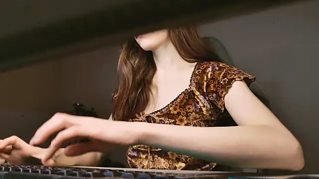 Yoka paradoXXX online show from November 21, 5:20 am