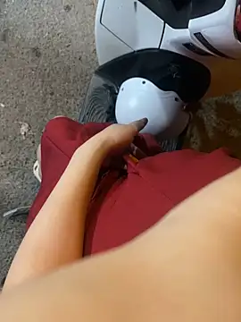 Snapshot of Newpussy_at_strip chatting on October 18, 11:57 am Newpussy at strip online show from October 18, 11:57 am