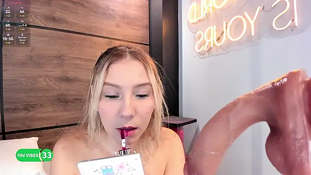 alyamonroe online show from October 28, 10:43 am