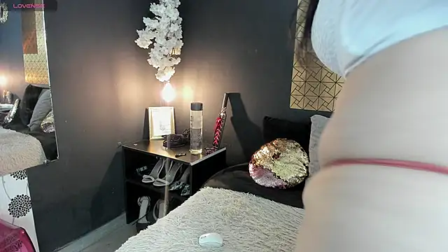 Snapshot of kinky_momm chatting on September 19, 2:27 pm kinky momm online show from September 19, 2:27 pm