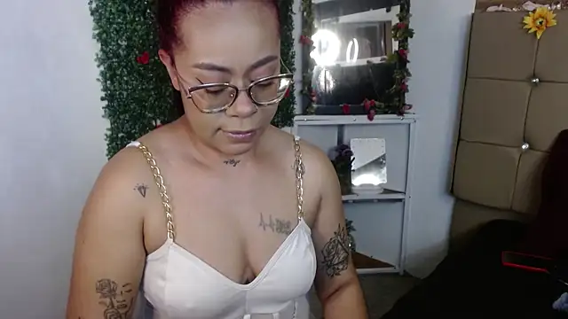 MIA  SPENCER online show from October 28, 8:03 pm