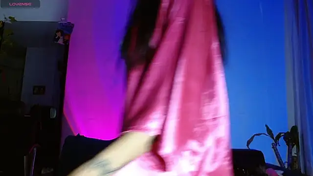 carolinerue online show from October 18, 9:12 am