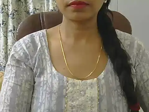 MISS SOMIYA online show from March 6, 7:31 pm