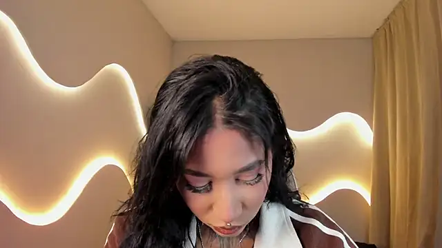 Snapshot of Anaya_olyx chatting on September 18, 5:17 am Anaya olyx online show from September 18, 5:17 am