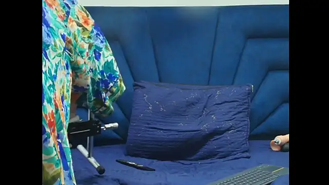 Angell cooper online show from April 23, 1:02 pm