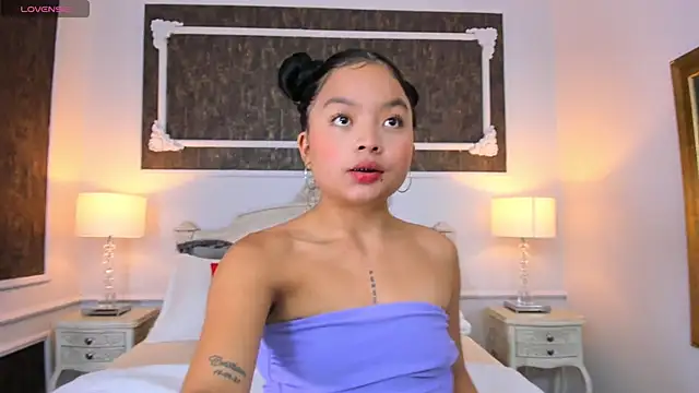 Snapshot of SharonBonet chatting on September 16, 7:11 pm SharonBonet online show from September 16, 7:11 pm