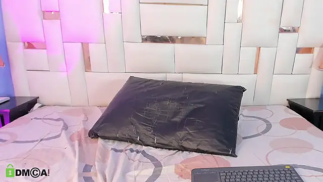 EmmaPetty online show from September 20, 10:41 pm