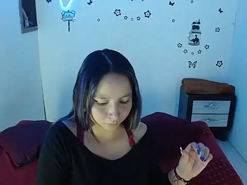 Mia2xsmith online show from November 7, 5:24 am