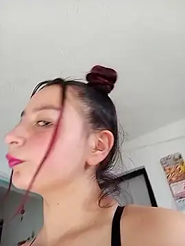 Mia2xsmith online show from April 8, 10:01 pm