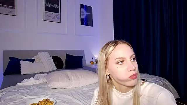 cherryrose555 online show from September 16, 10:40 pm