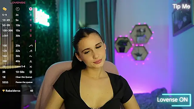 Snapshot of Betty_Grey chatting on October 3, 6:46 pm Betty Grey online show from October 3, 6:46 pm