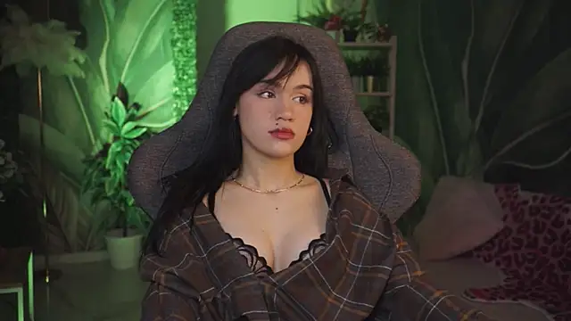 MonicaFarmer online show from April 23, 11:18 pm