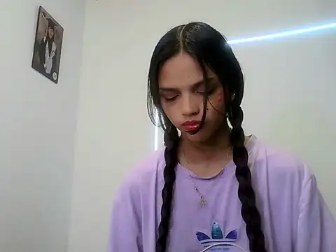 Snapshot of lucy_babyy chatting on October 13, 7:49 pm lucy babyy online show from October 13, 7:49 pm