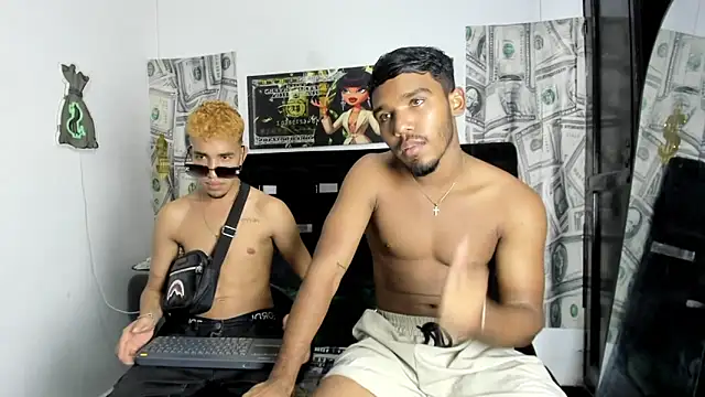 Snapshot of Latin_straight0 chatting on September 28, 6:35 pm Latin straight0 online show from September 28, 6:35 pm