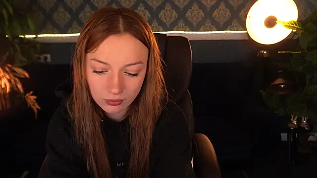 FoxyMayy online show from November 15, 7:20 am