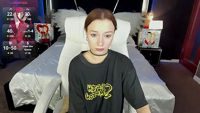 FoxyMayy online show from March 7, 9:00 pm