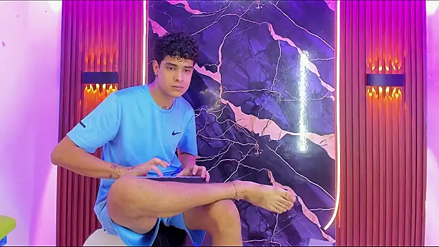 Lucky boys  X online show from April 12, 3:15 pm