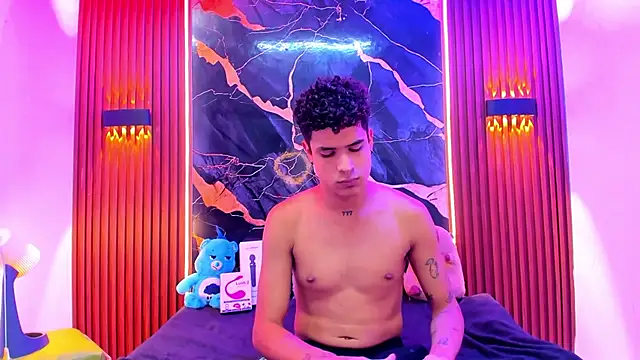 Lucky boys  X online show from February 22, 7:15 pm