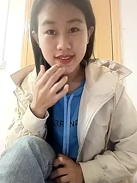 luy-xinh02 online show from October 30, 2:03 am